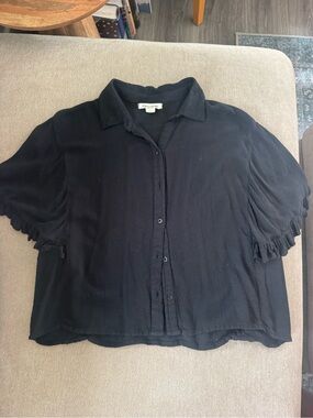Billabong Black Button-Front Short Sleeve Blouse